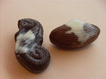 FRUTTI DI MARE - Csokoládé hüvely csokoládé hüvely törökmogyorókrémmel töltve